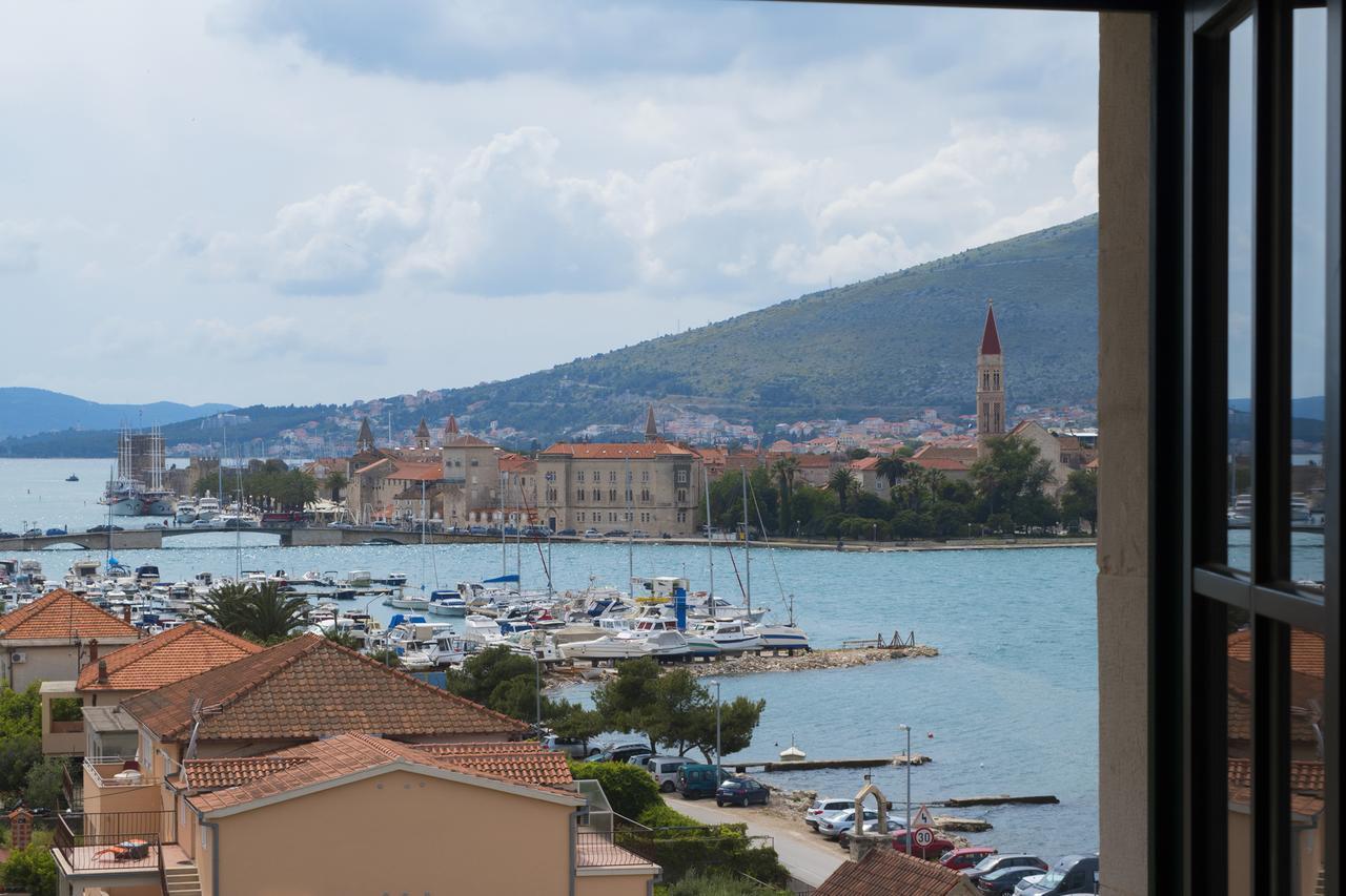 Hotel Brown Beach House & Spa Trogir Exterior photo